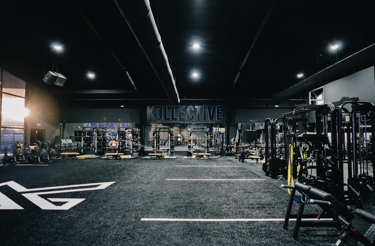 Kollective North training floor with racks and turf